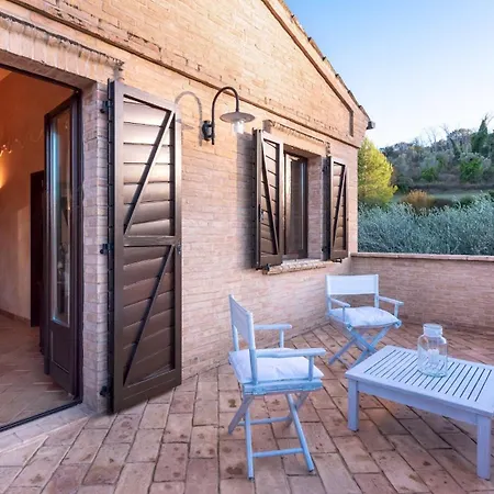 Villa Isotta 8&4, Emma