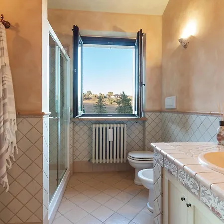 Isotta 8&4, Emma Villa Civitanova Marche