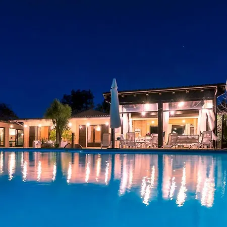 Isotta 8&4, Emma Villa *