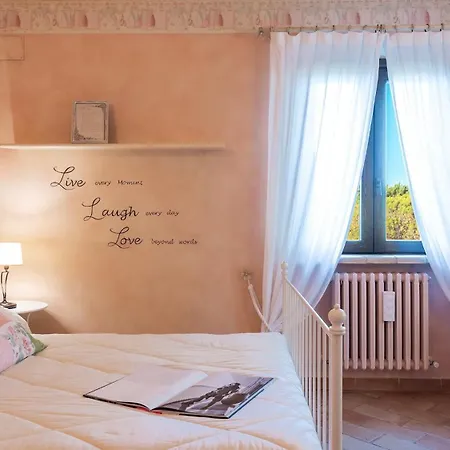 Isotta 8&4, Emma Villa