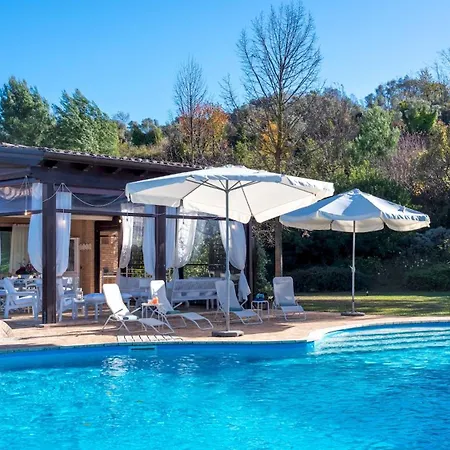 Isotta 8&4, Emma Villa