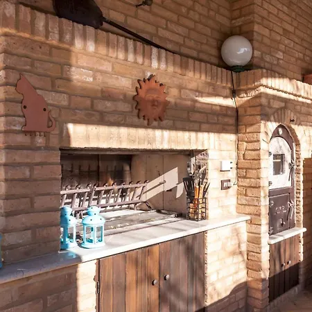 Isotta 8&4, Emma Villa